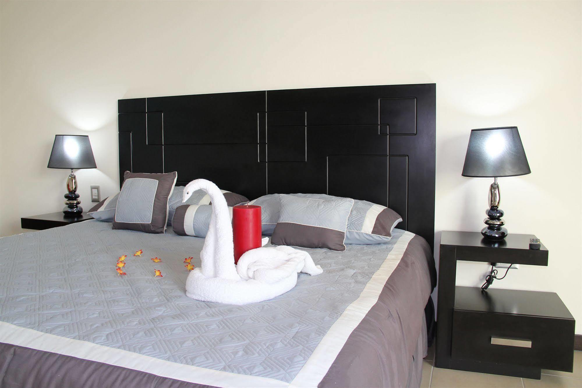 Condoplaza San Pedro 신데 델 카르멘 외부 사진