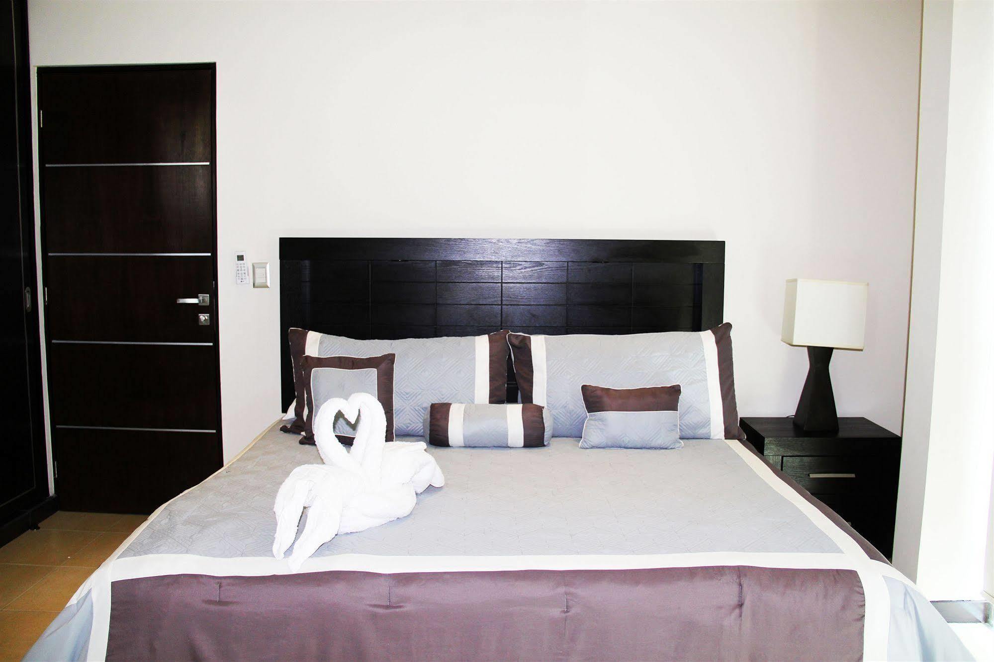 Condoplaza San Pedro 신데 델 카르멘 외부 사진